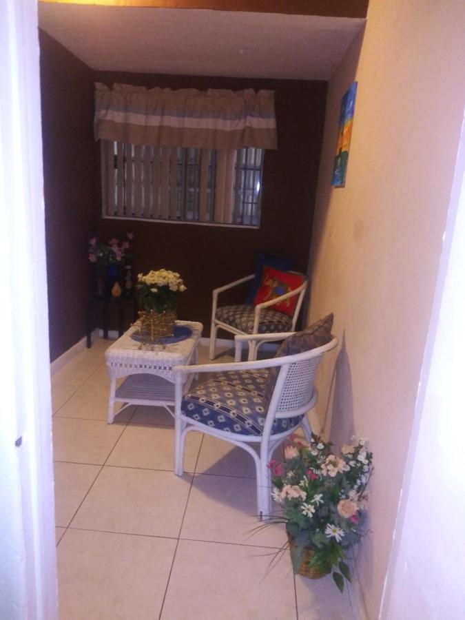 Bon Soleil Stadium Guesthome Miramar Kültér fotó